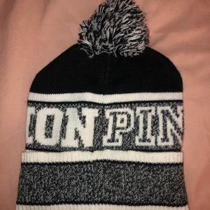 Beanie with Pom!